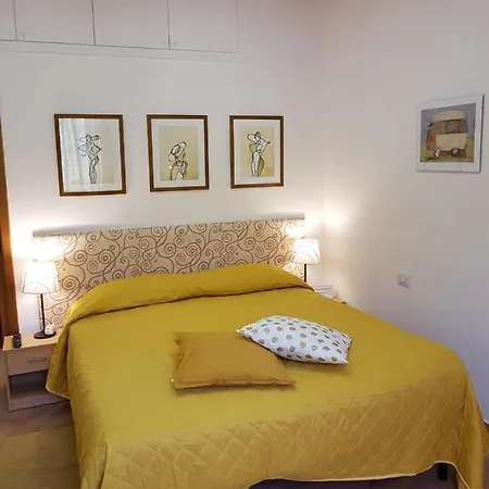 Le Tre Sorelle A Testaccio Frühstückspension Rom