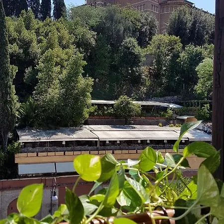 Le Tre Sorelle A Testaccio Couette-café